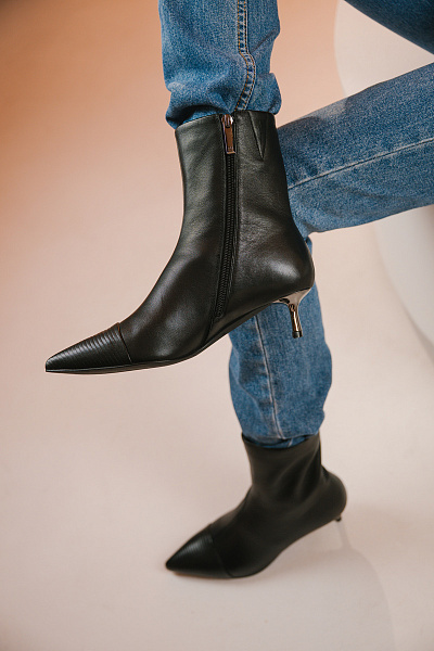 Ботильоны черные нат кожа Regina Bottini