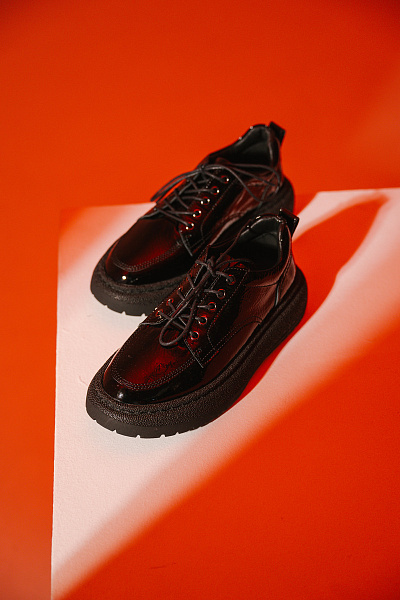 Полуботинки черные нат лак Refina Bottini