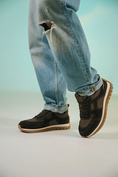 Кроссовки коричневые нат замша Romitan