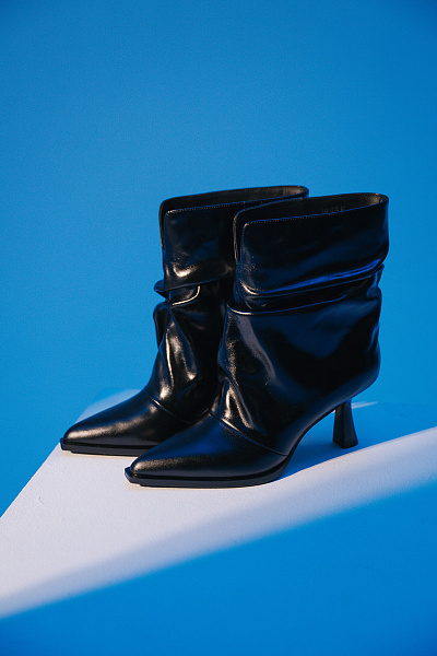 Ботильоны черные нат кожа Regina Bottini